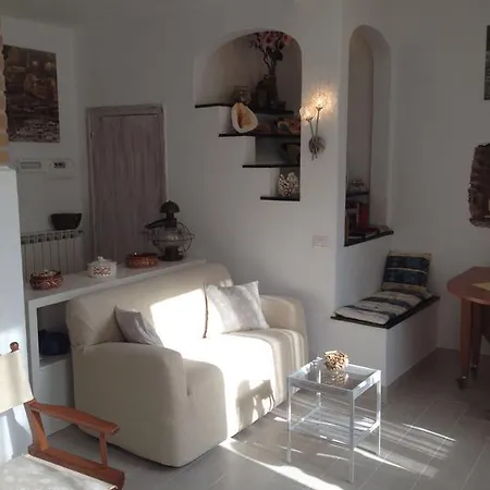 アパート Civico 3