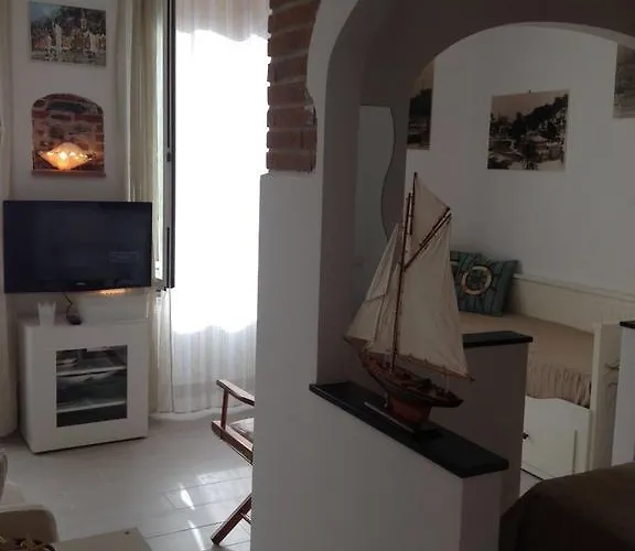 Apartman Civico 3 *